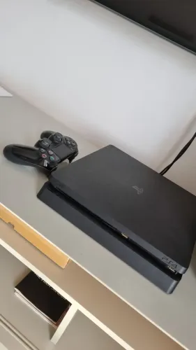 Ps4 Slim + 1 controle + 4 jogos