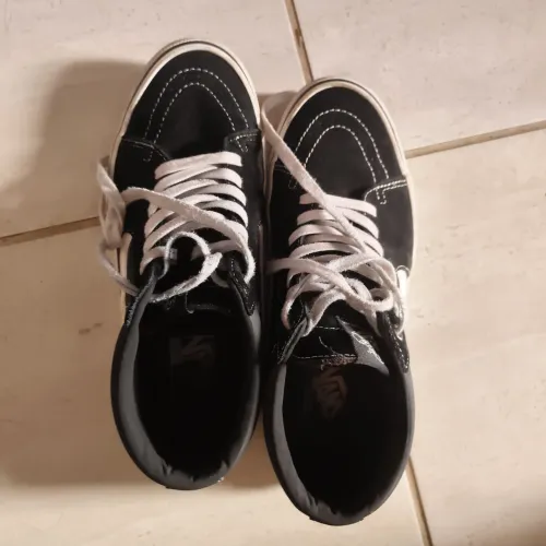 Tênis vans cano médio