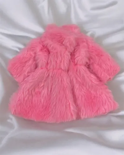 Casaco de pelúcia para Barbie 