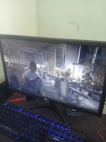 Monitor excelente custo semi-novo