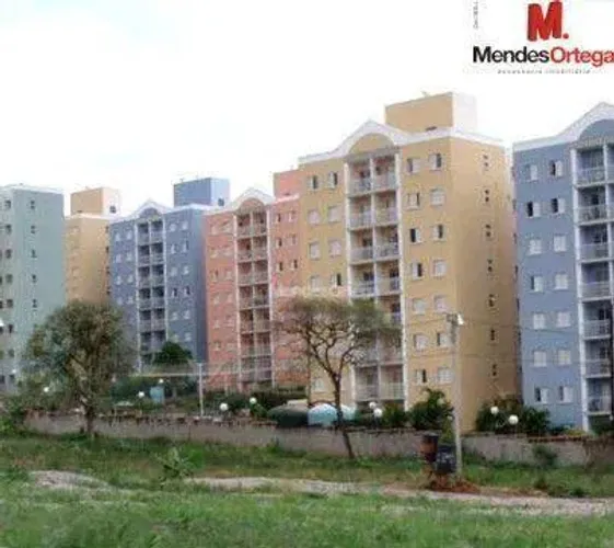 Apartamento com 2 dormitórios para alugar, 52 m² por R$ 2.874,68/mês - Parque Campolim - S