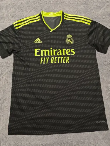 Camisa Adidas Real Madrid 23/24 Away tamanho M