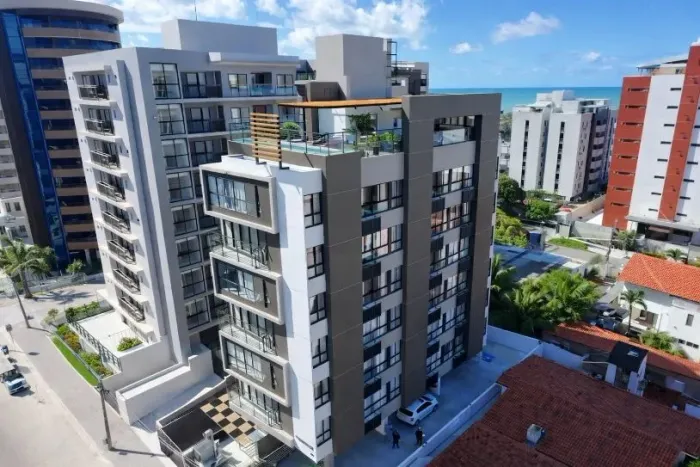 Flat reformado e mobiliado com 35m² em Manaíra. Condomínio com piscina, lazer completo e s