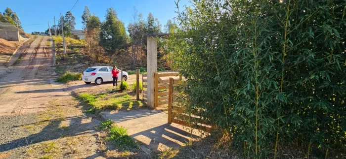 Terreno 1.000m² Condomínio Fechado-Residencial Alves Boulevard Mairinque divisa  Alumínio.