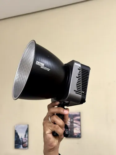 Iluminador Led Zhiyun Molus G200 Cob Monolight Bi-color 200w (Usado)