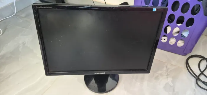 Monitor Samsung SyncMaster 943BWX 19 polegadas 