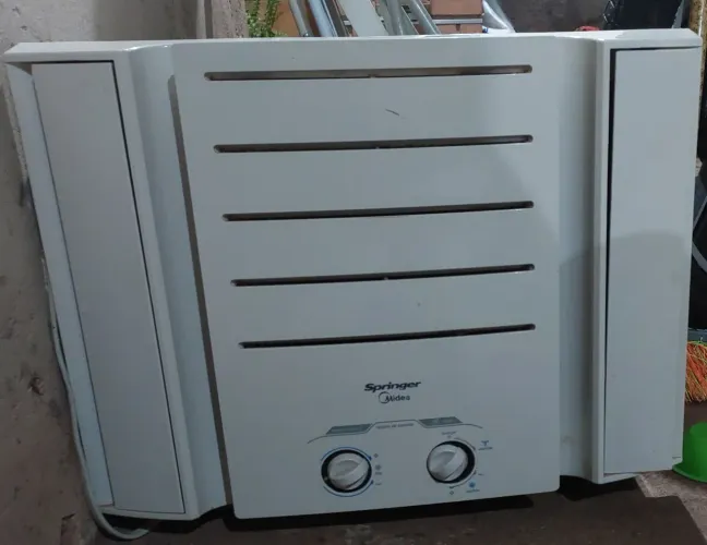 Ar-Condicionado de Janela Springer Midea 10.000 BTUs - Funcionando Perfeitamente