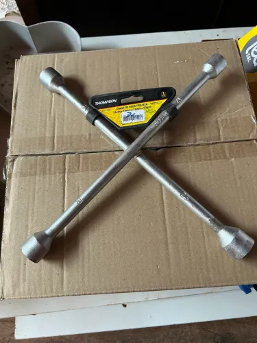 Chave de roda para automóvel