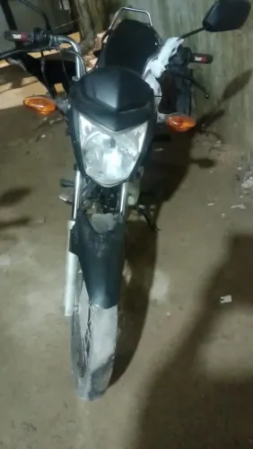 Fan 125ks Ano:2012 Cor : preta Com débitos em Detran