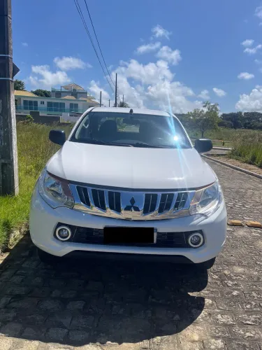 Mitsubishi L200 Triton Sport GLX 2.4 CD Diesel Mec. 2019
