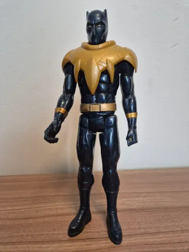 Boneco Original Hasbro Pantera Negra, 30cm, sem caixa original  (usado).