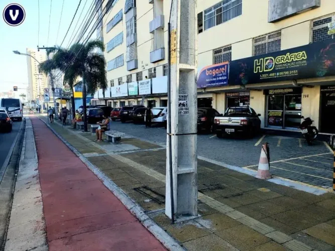 VERAS VENDE SALA COMERCIAL NA AV AGUANAMBI - FÁTIMA