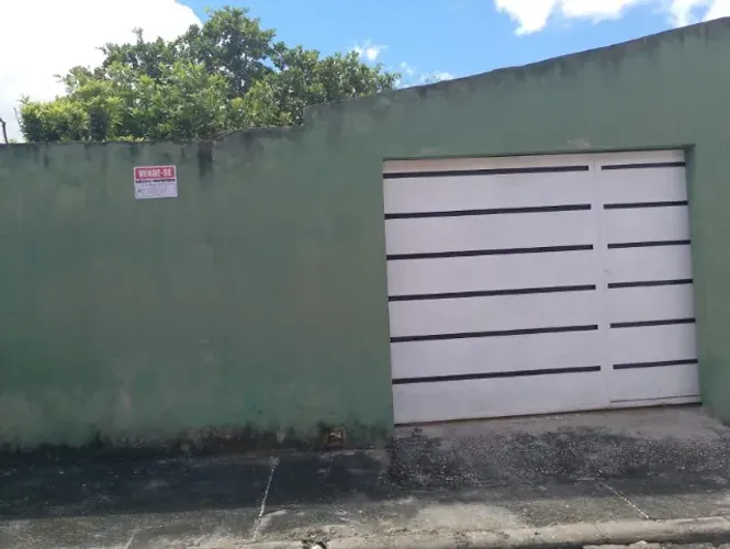Vendo Casa 2 lotes de Terreno, garagem, terraço e área de churrasco
