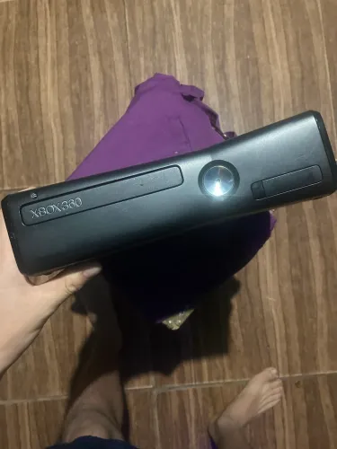 Vende-se Xbox 360 para retirada de peças