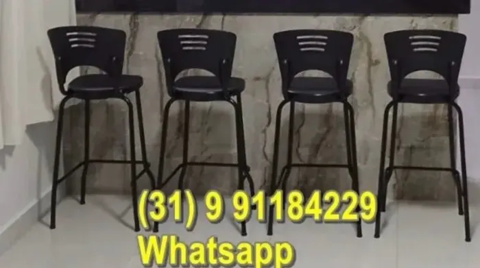 Banquetas altas novas na cor Preta 70 cm Frete grátis