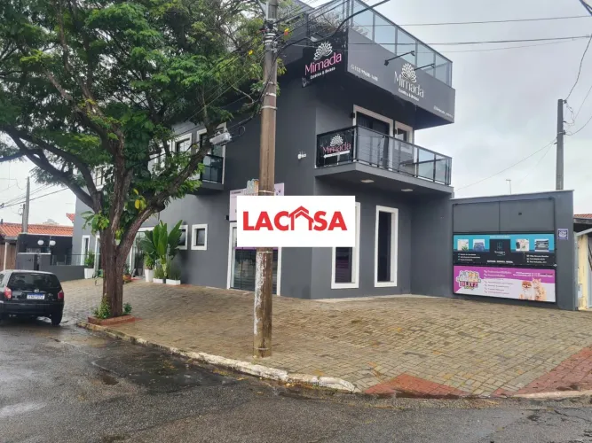 Prédio Comercial Novo ao lado do Shopping Oriente -340m²- 3 Lojas, 5 salas, 7 va