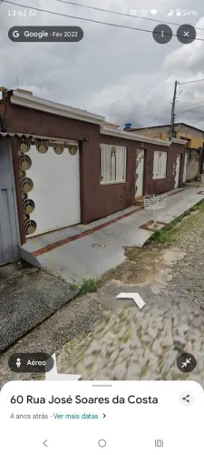 Portão de Garagem, portão social e grades todos com decoração moderna.