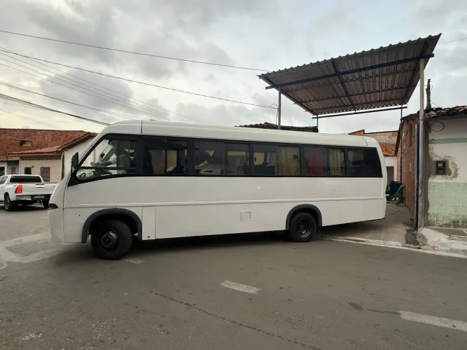 Fretes e locação van e micro ônibus