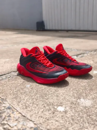 ?Nike Giannis Immortality 4 Original Tam. 39 - Conservado e Negociável