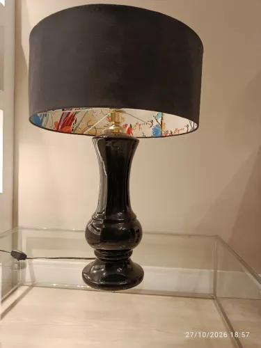 Abajur moderno em cerâmica