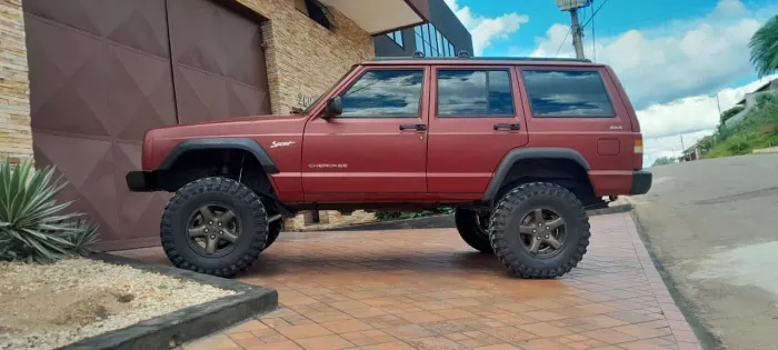 Jeep Cherokee Sport 4.0 Mec./aut. 1998