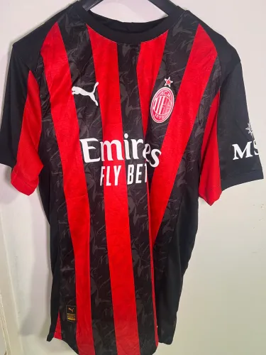Camisa de time Milan 26/27