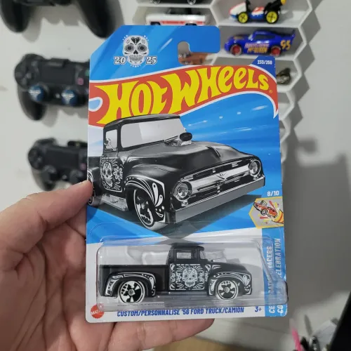 Hotwheels Mainline Ford Dia de Los Muertos