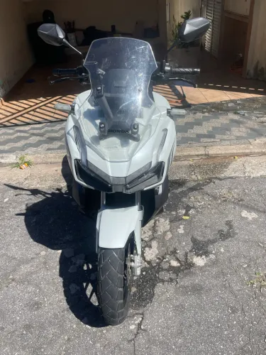 Moto ADV 150