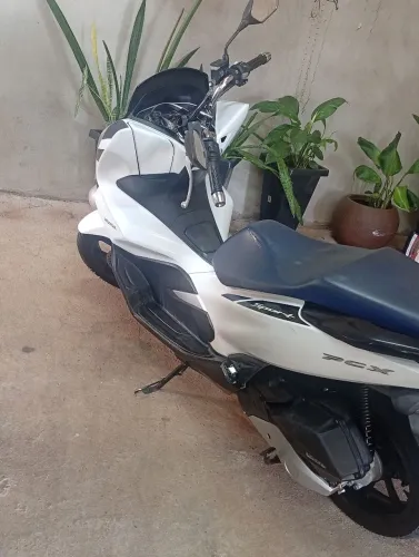 PCX sport 2022 bem conservada só chamar se tiver interesse