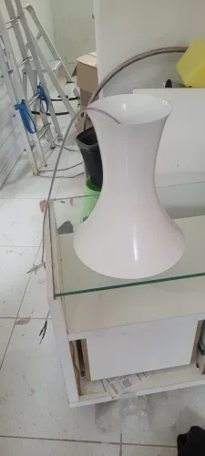 abajour com design moderno ideal para clinicas ou salas de estar