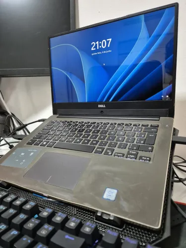 Notebook Dell Inspiron i7-8550U 8GB RAM 1TB HD | Placa de vídeo 4GB | 14" Full HD - Usado