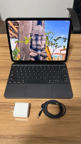 iPad Pro 11" 256GB Wi-Fi + Cellular Preto-espacial + Magic Keyboard Garantia Apple Brasil