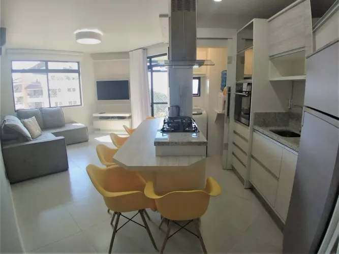 Apartamento Vista Mar com 2 quartos (1 suíte) e 94m² em Região privilegiada de Canasvieira