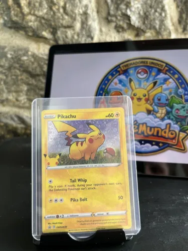 Carta Pokemon Pikachu (SWSH039/027) General Mills 25th Anniversary