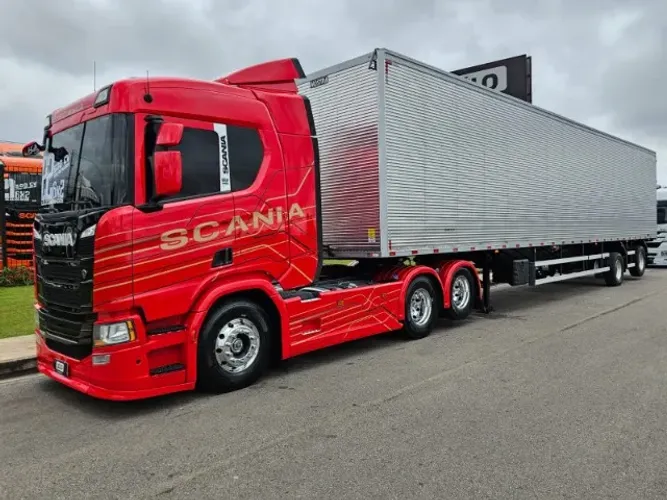 Scania R500 Teto Alto 6x2 Ano 2022 RETARDER Carreta 2 Eixos Baú Nostra Ano 27 0km Pneus