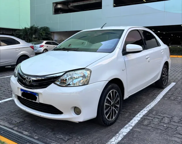 Toyota Etios XLS Sedan 1.5 Flex 16V 4P Mec. 2014