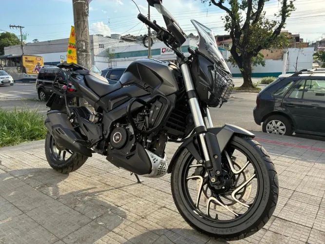 DOMINAR D400 T PRETA 2023/2023
