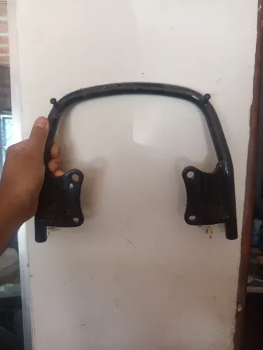 Alça suporte garupa YBR factor 
