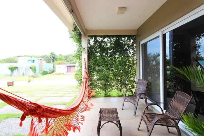 Casa a venda em condomínio