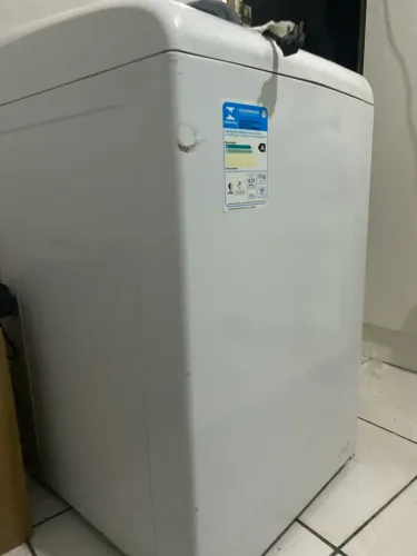 Vende-se maquina de lavar semi nova