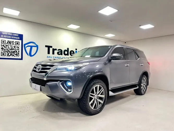 Toyota Hilux CD SRX 4X4 2.8 TDI 16V Diesel Aut. 2019
