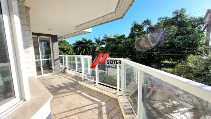 Apartamento de 4 dormitorios para alugar na Beira Mar de Florianopolis