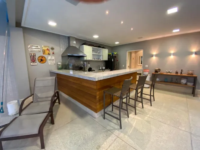 Casa para alugar com 384m² na Praia de Itapuã Vila Velha