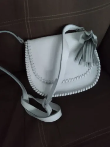 Bolsa branca de couro artesanal 