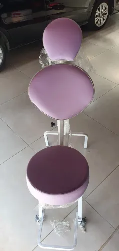 Cadeira designer de sobrancelha e maquiagem