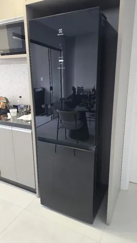 Geladeira Electrolux Frost Free Inverter 322L