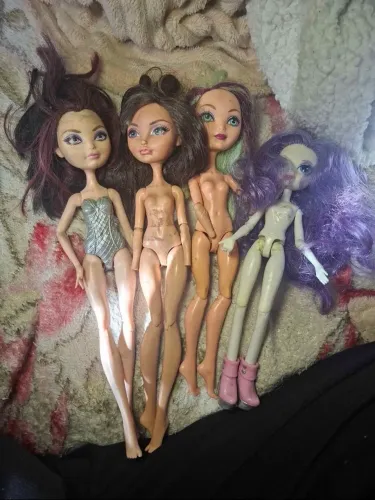 Bonecas MH e eah