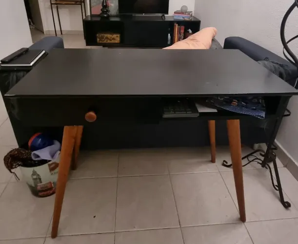 Escrivaninha Pequena Pé Palito