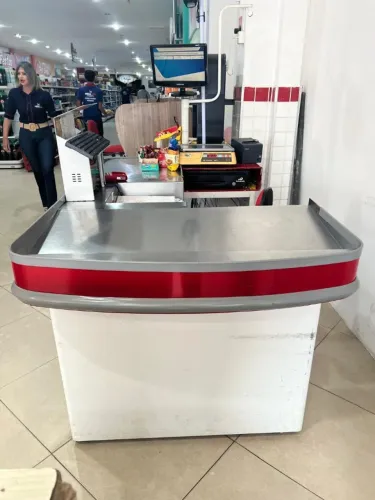 Checkouts de Supermercado - Estrutura Reforçada - Vermelho e Amarelo