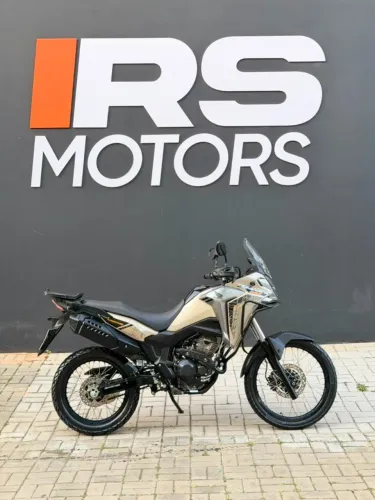 Honda Sahara 300 Adventure 2024 à venda!